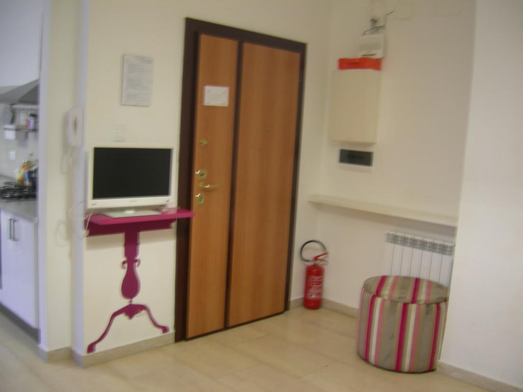 Standard Twin Room with Shared Bathroom